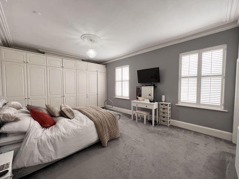 18 - Bedroom 1
