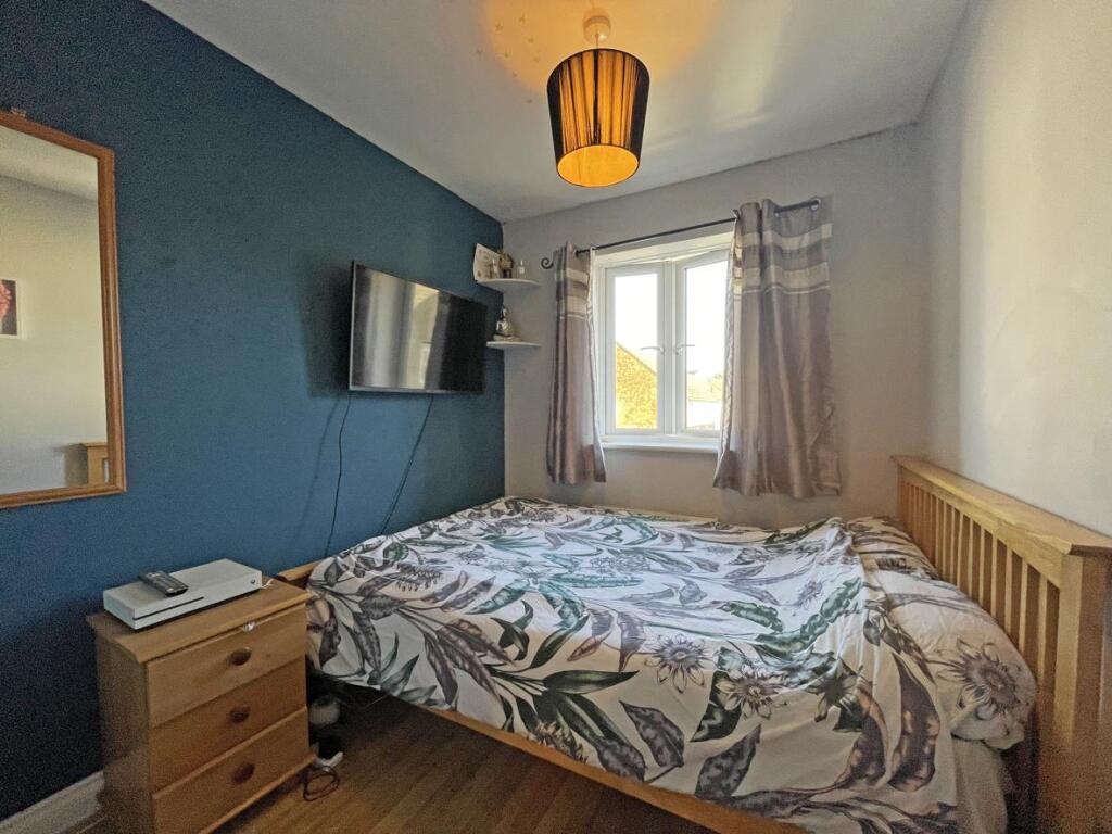 Lady Fern Road 35 - Bed 3.jpg