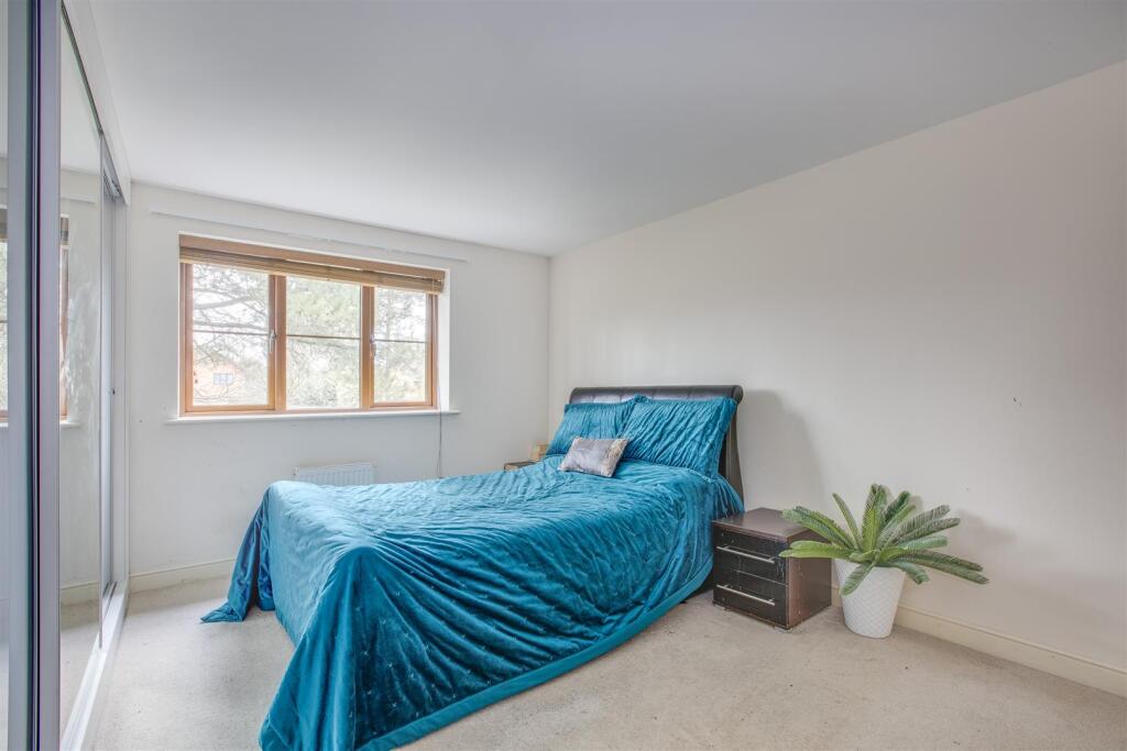 68 John North Close, HP11 1FQ-5.jpg