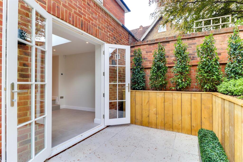 Patio 1.3.jpg