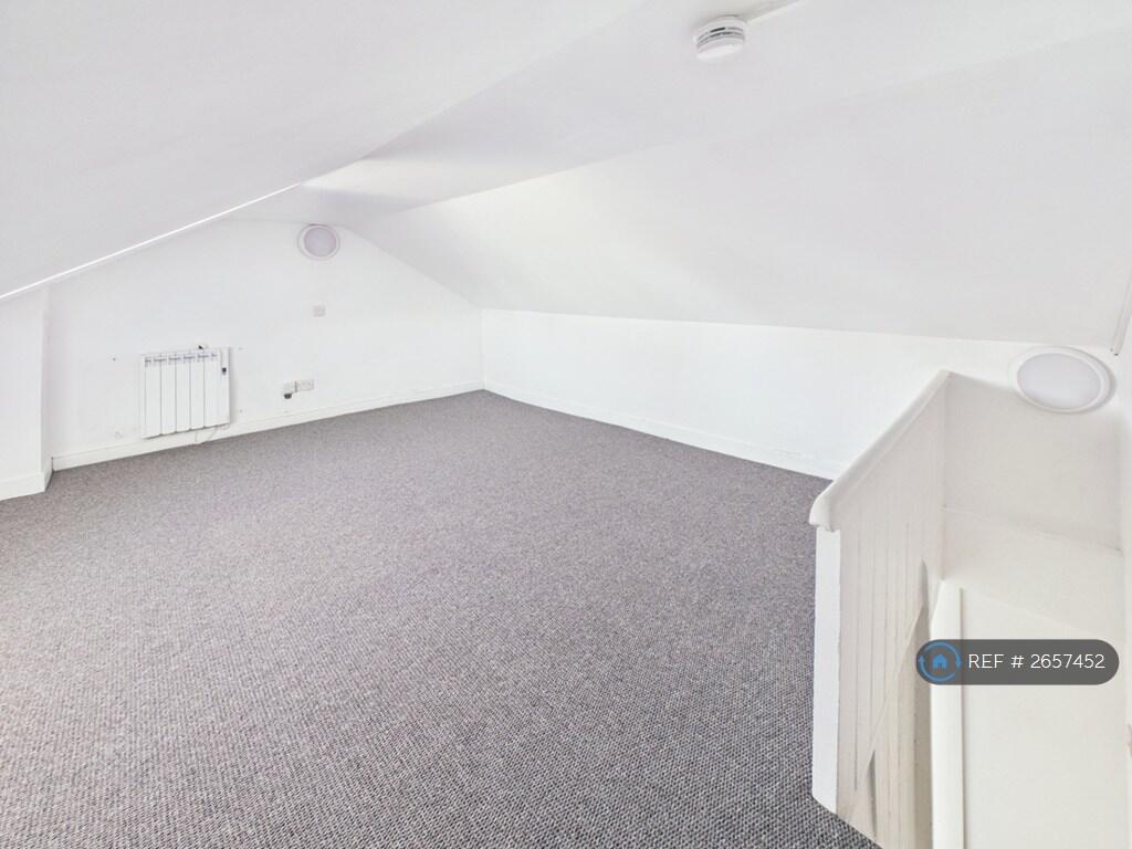 Top Floor - Bedroom 2