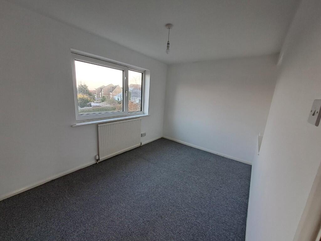 Back bedroom 
