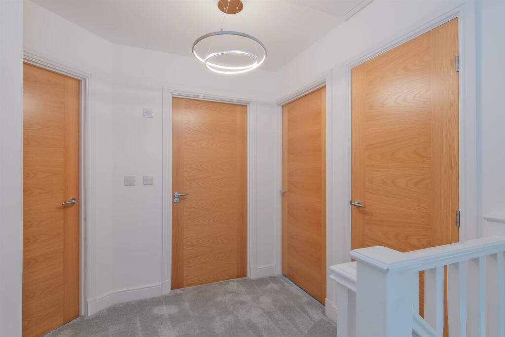 033-5 Curriefield View, Cleland ML1 5GQ.jpg