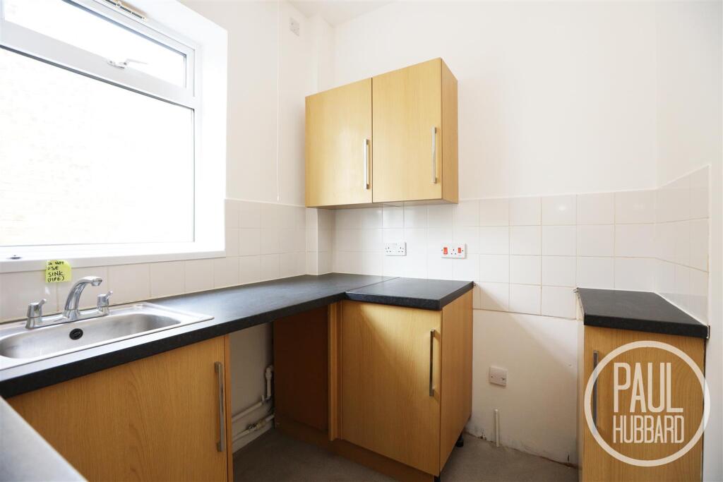 FLAT B
