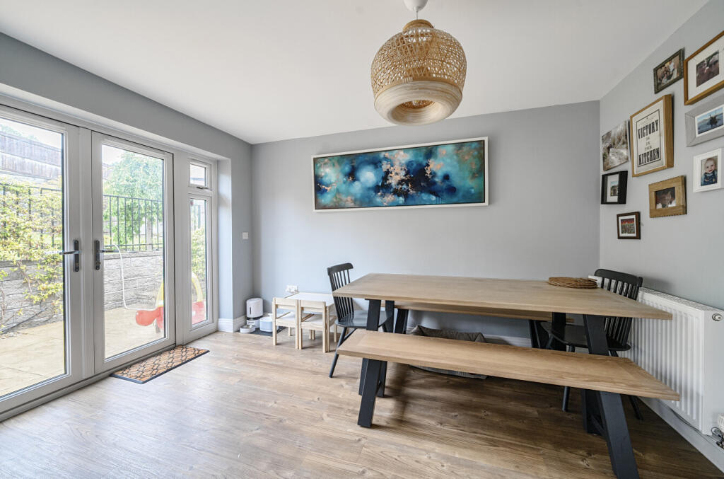 1302093-16-683ec4...