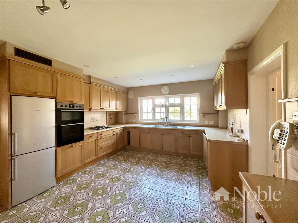 Kitchen/Breakfast Room