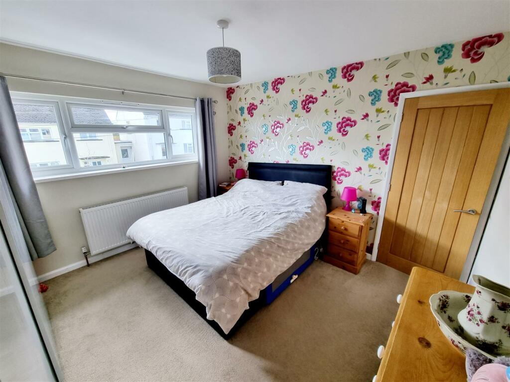 Bed 1.1.jpg