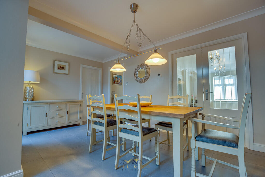 Dining area 1.3
