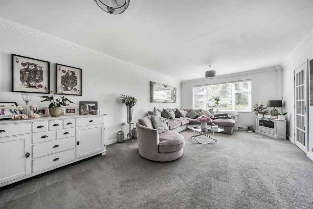 Living Room: