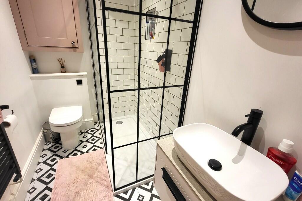 1st Floor Bathroom