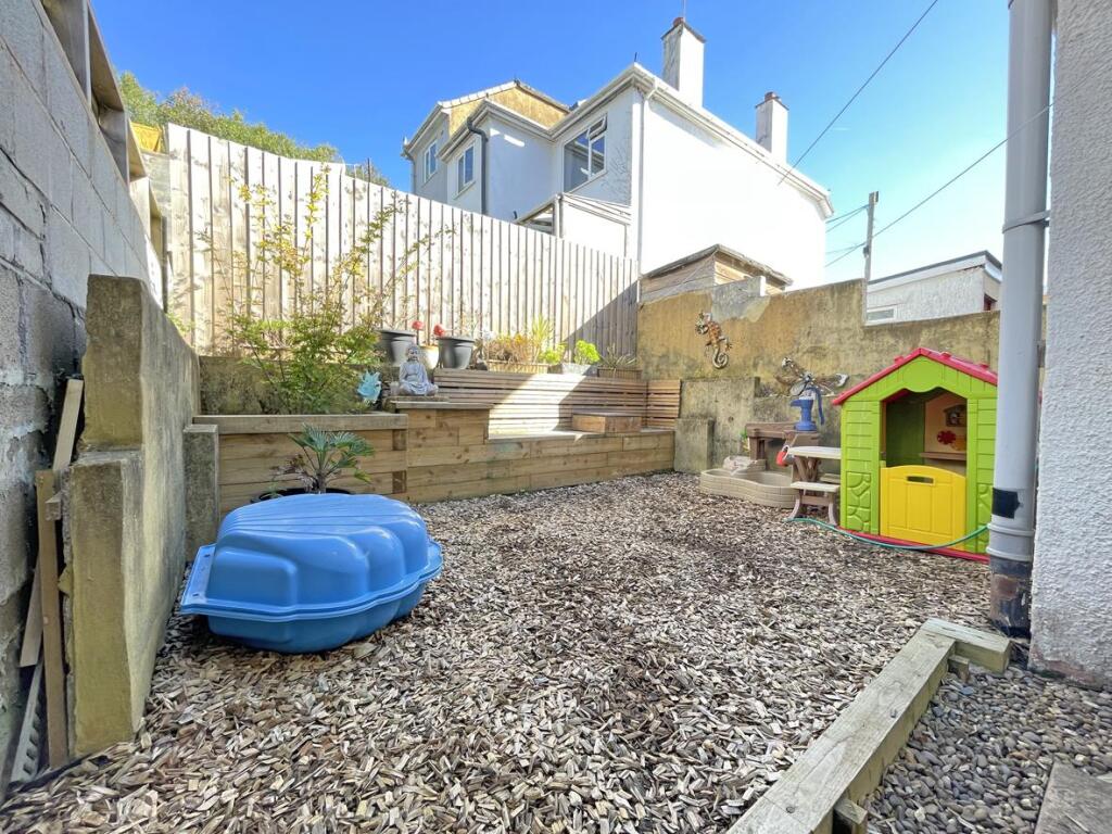 Billacombe Road 179 - Garden.jpg