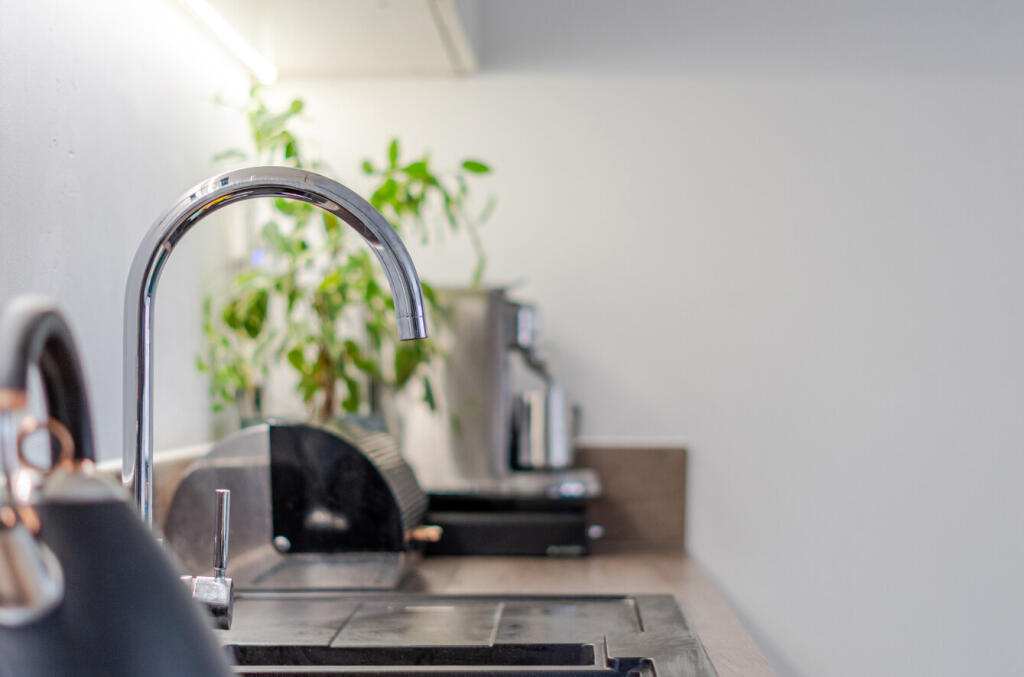 1339786-7-68a6110...