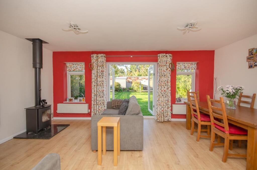 Family room-dining room.jpg