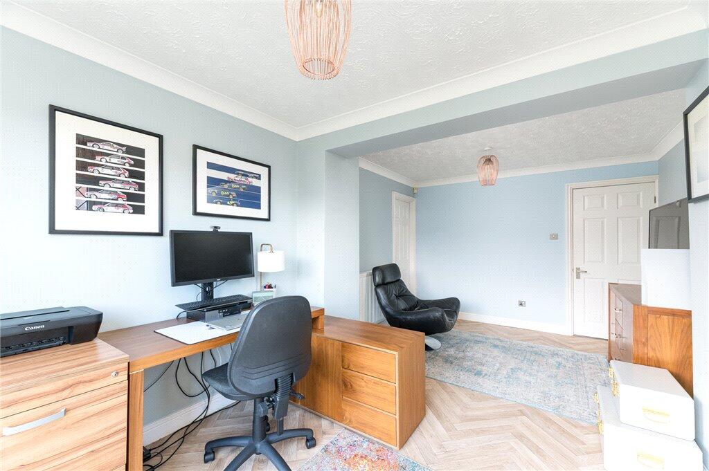Study /Family Room
