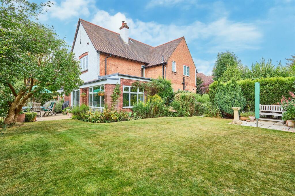 Crowhurst Gale 2024 202A5261_HDR.jpg