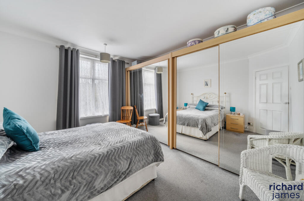 5a070671ffe94a878d40382ed2da3183