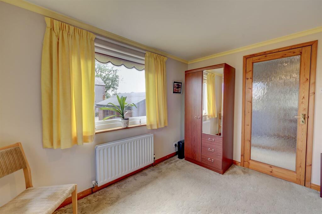 Downstairs Bedroom (Four)/Study