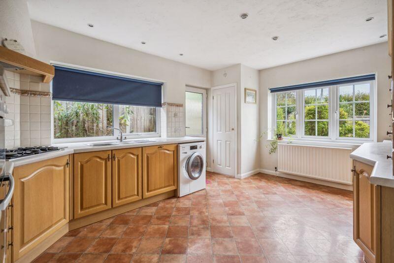 Kitchen/Dining Area