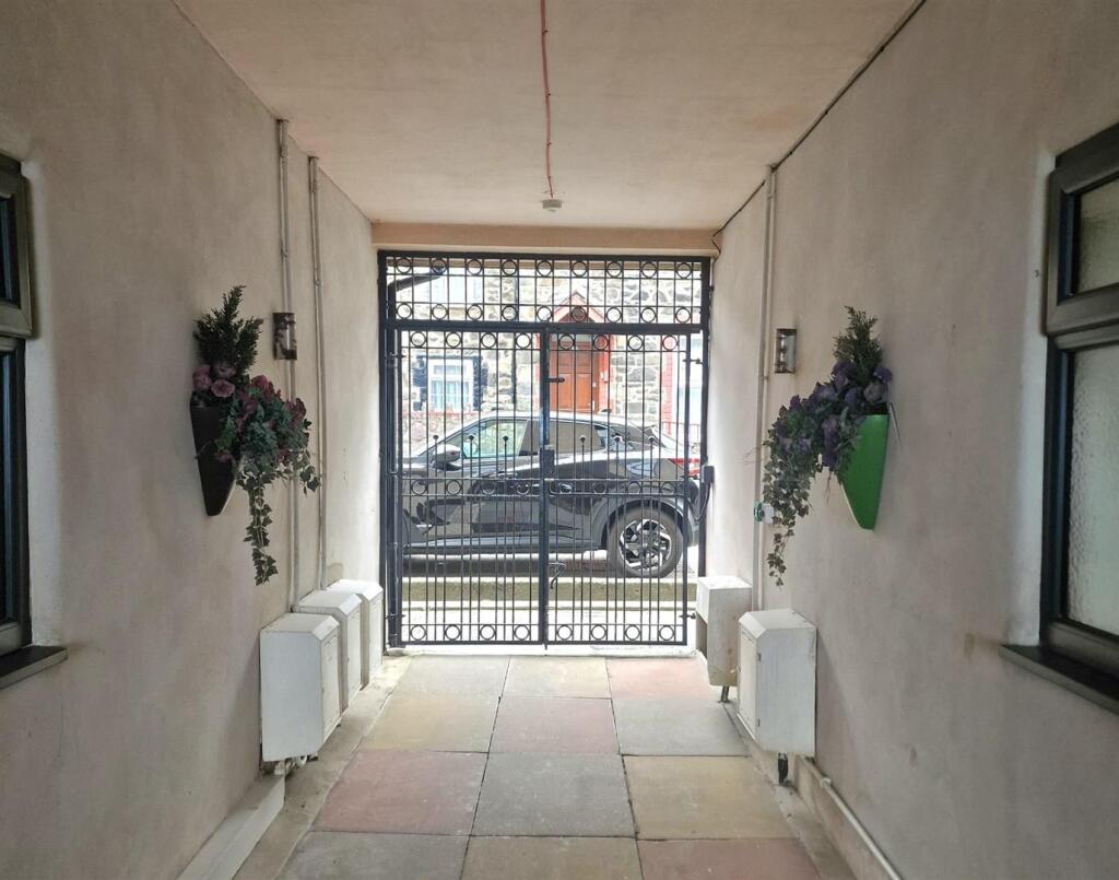 WhatsApp Image 2024-07-30 at 19.00.48_988350c5.jpg