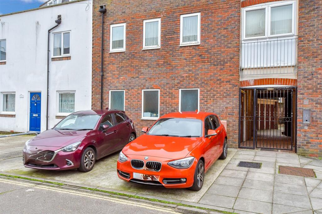 Driveway/Parking