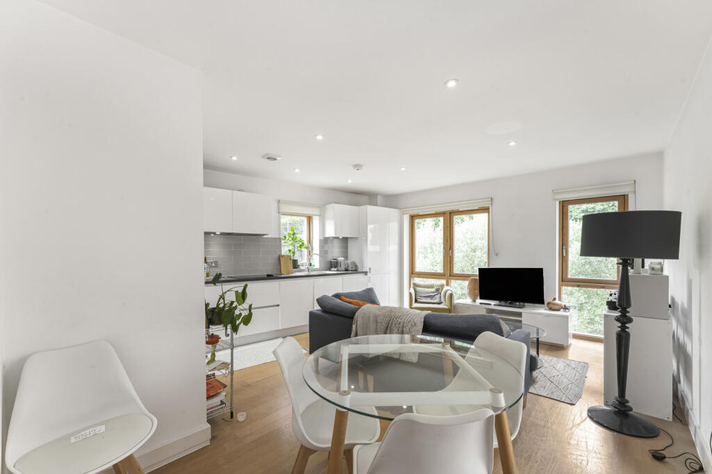 Reception/Kitchen