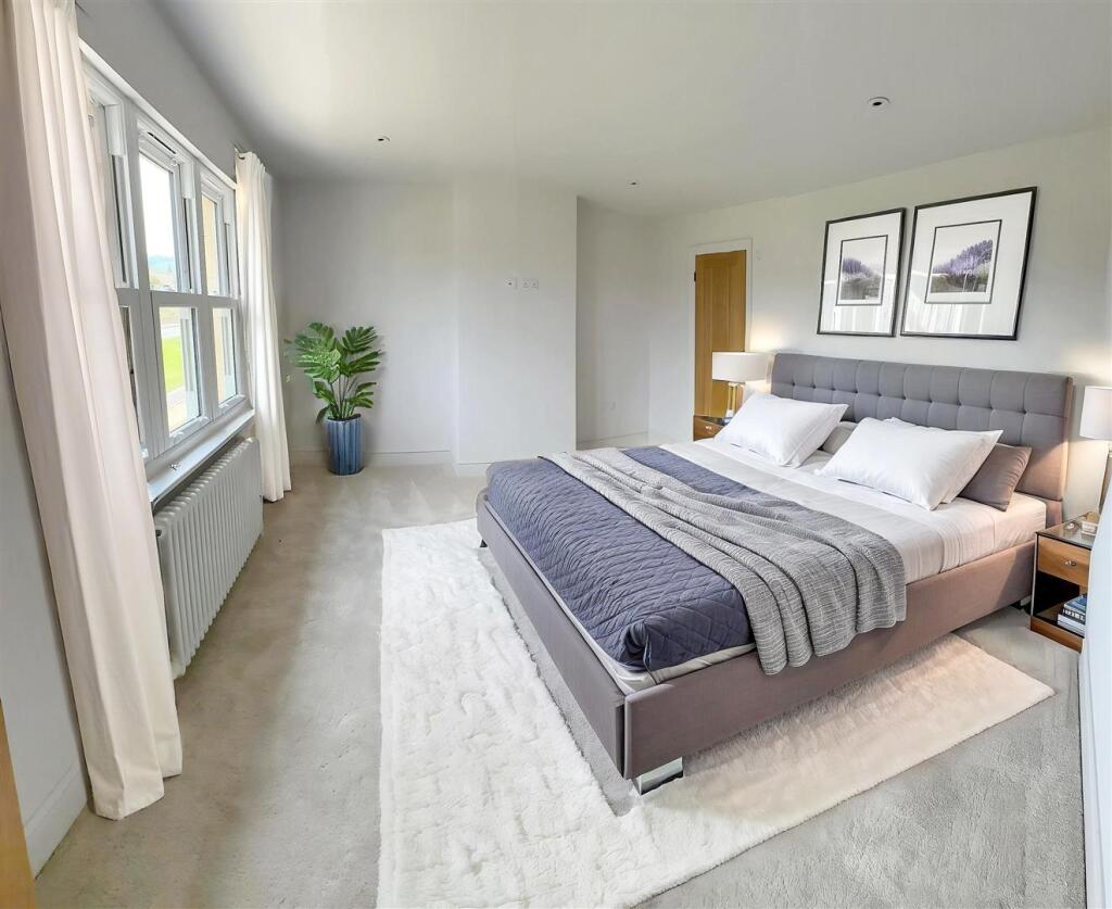 Bed 2 with En-suite.jpg