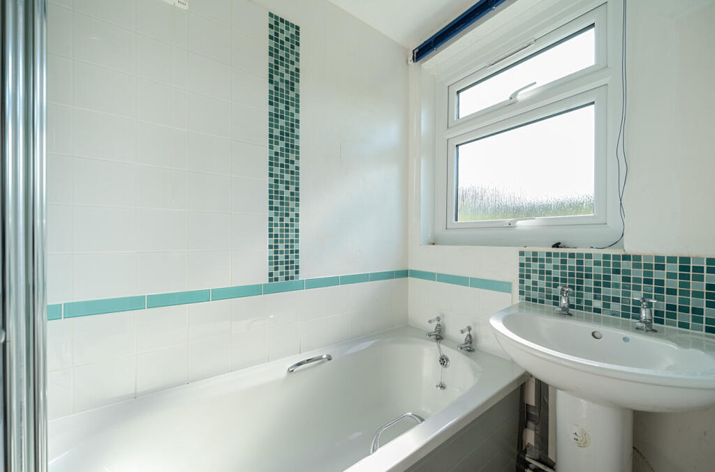 1290997-17-6824c9...