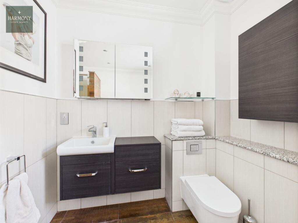 Main Bathroom