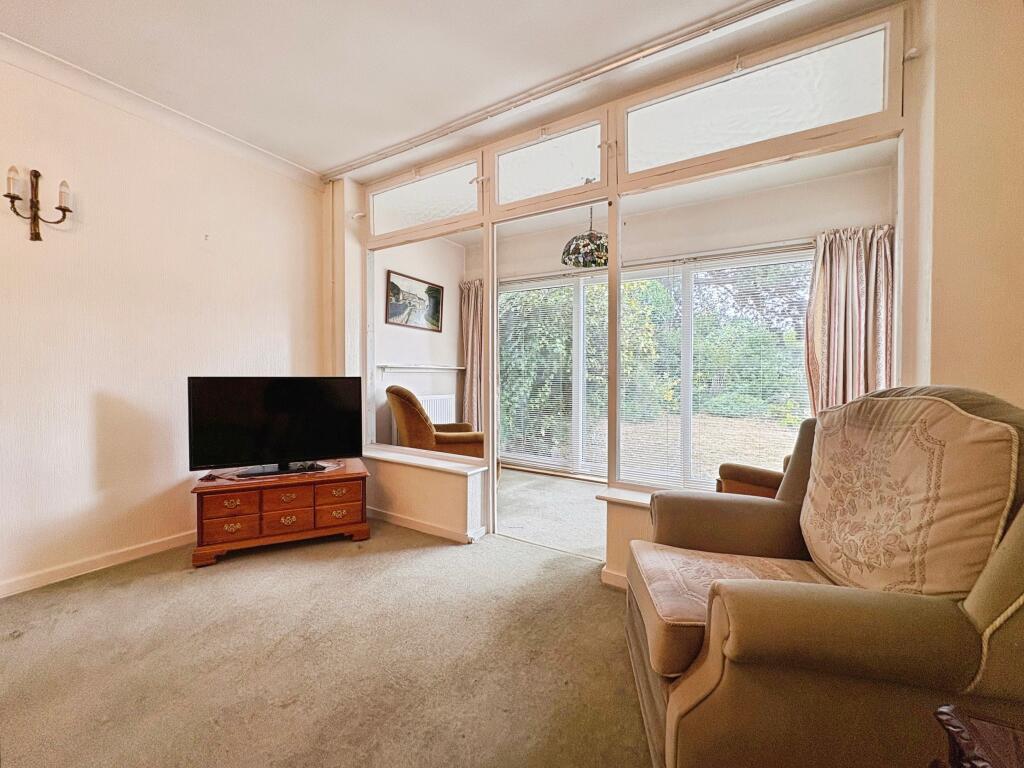 Lounge/Sun Room