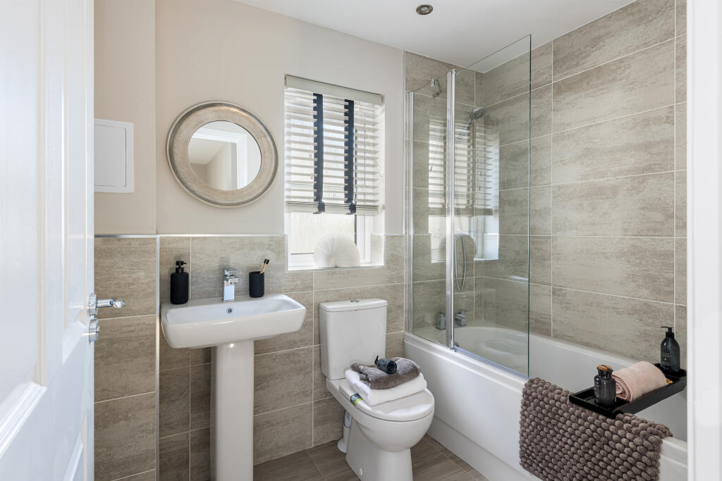 bathroom in 4 bedroom home