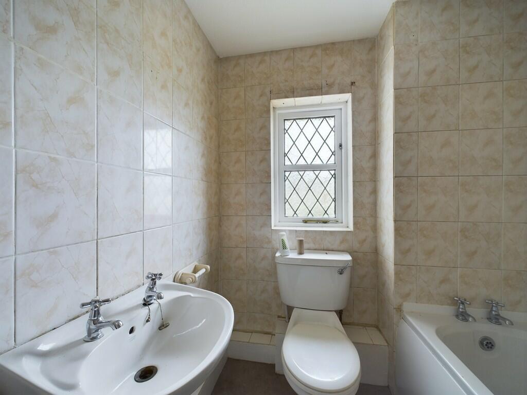 CAM02089G0-PR0379...