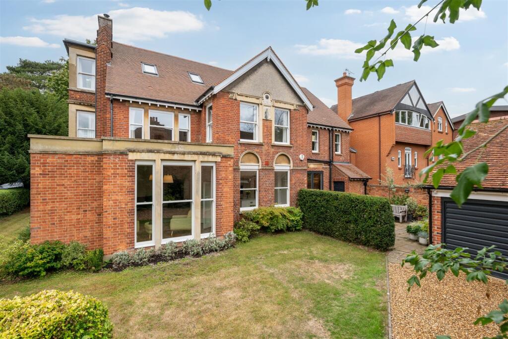 250801 - 26 Park Avenue, Bedford - 02.jpg