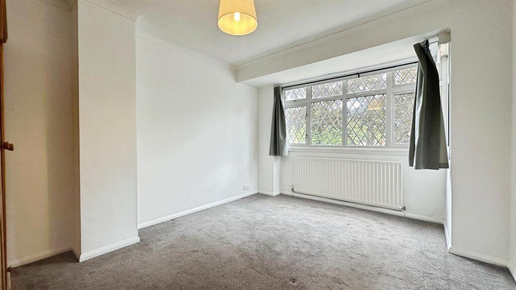 ba14d6b9--4C28-A475-C63398468D88-20540-000006D23F2