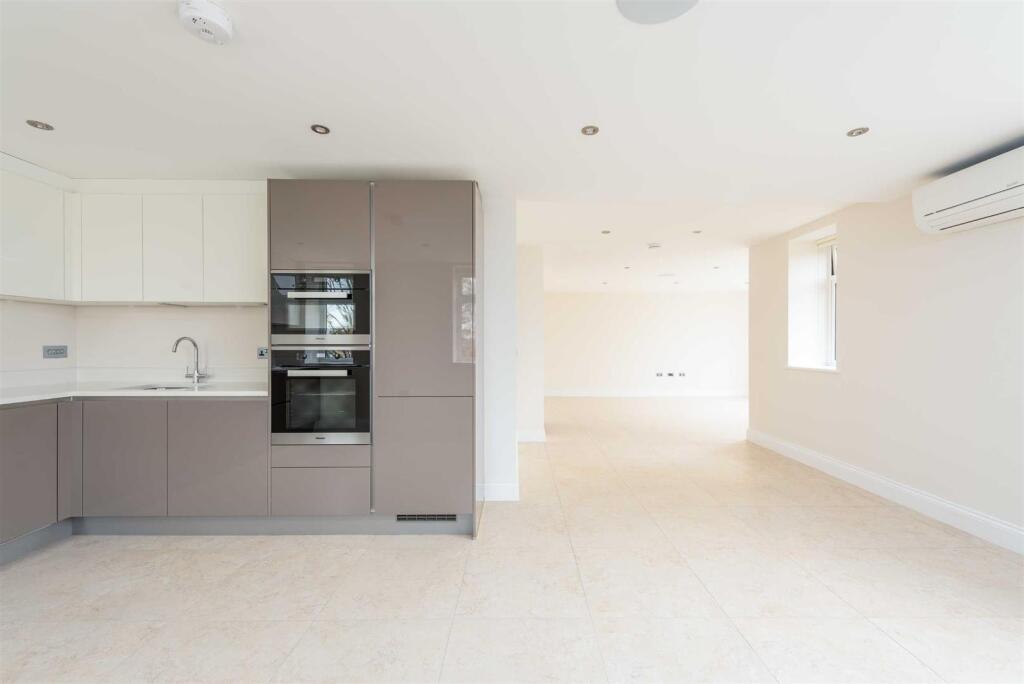 Argyll House, Royal Connaught Park, Bushey