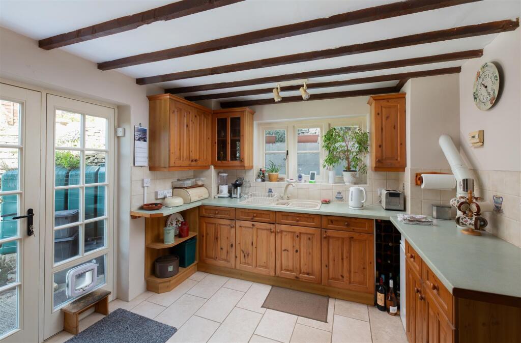 10 North Cerney GL7 7DE-14.jpg