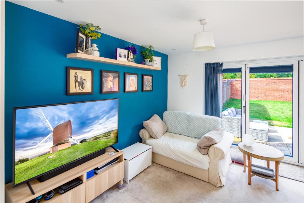 11-living room.jpg