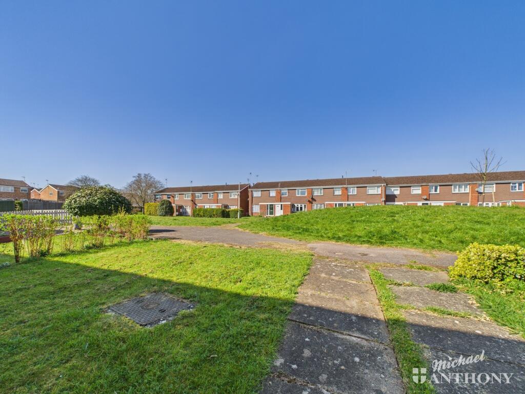 CAM02773G0-PR0270-STILL025