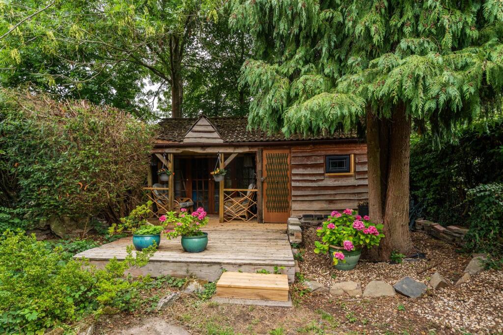 16 Longdon Road_34.jpg