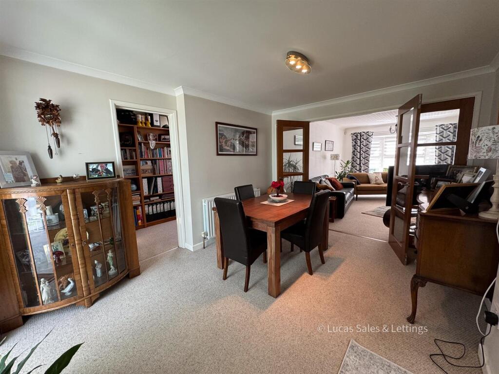 114 Gipsy Lane Kettering-21.jpg