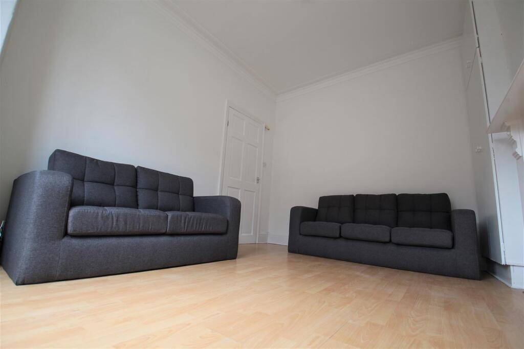 Living Room.jpg
