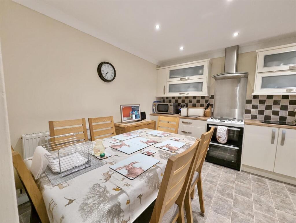 c7e02af3-ee88-4e30-81b0-7c3ea7fb5eb5.jpeg
