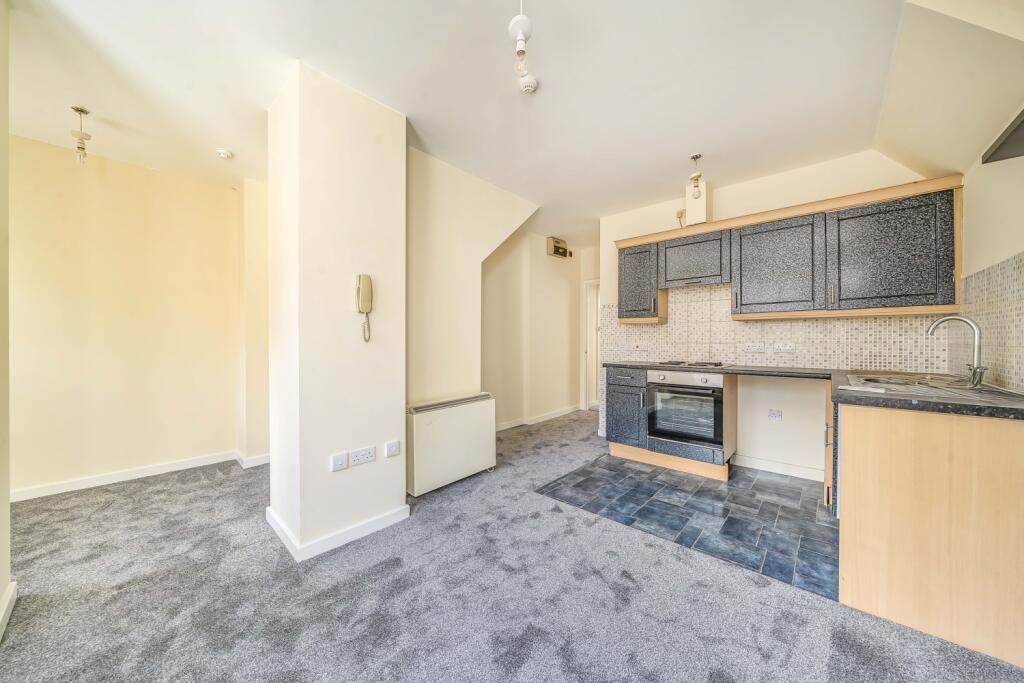 Kitchen Lounge 