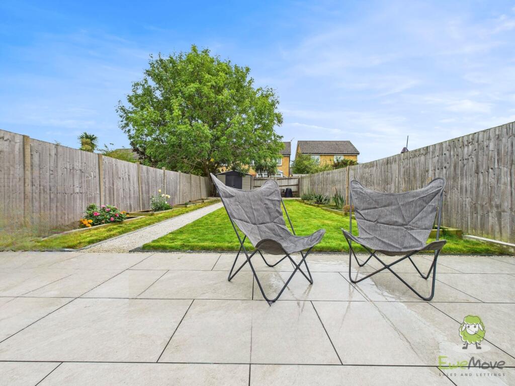 CAM01543G0-PR0160-STILL033