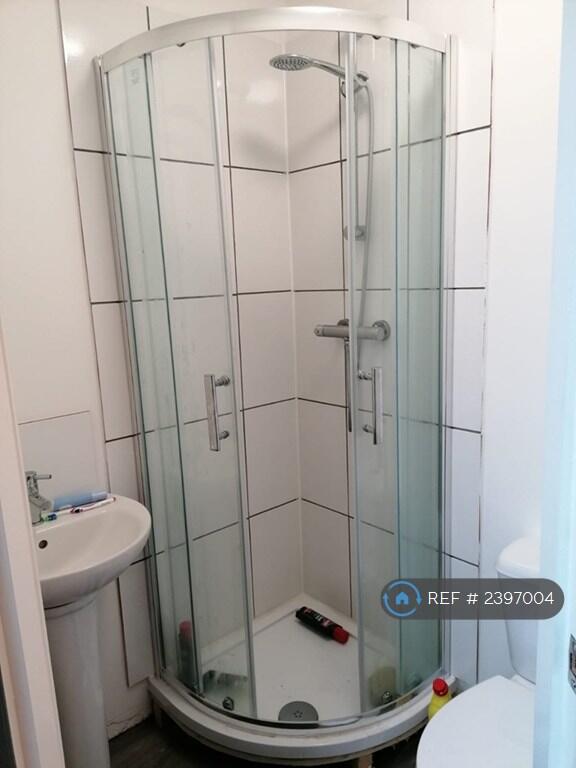 En Suite In Rooms With Toilet