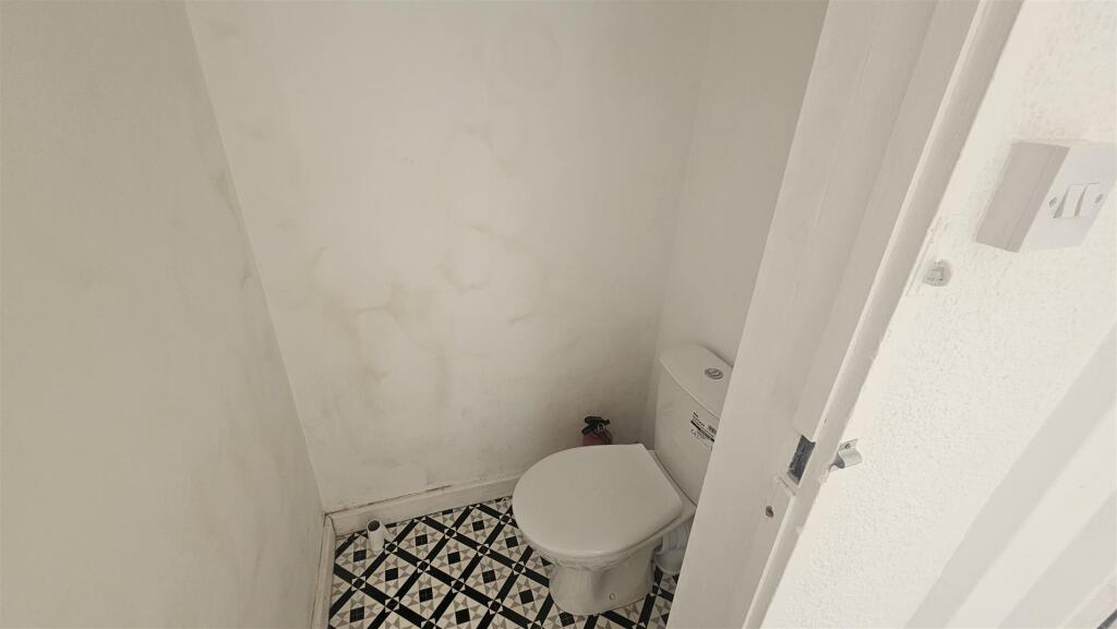 8 bacton 10.jpg