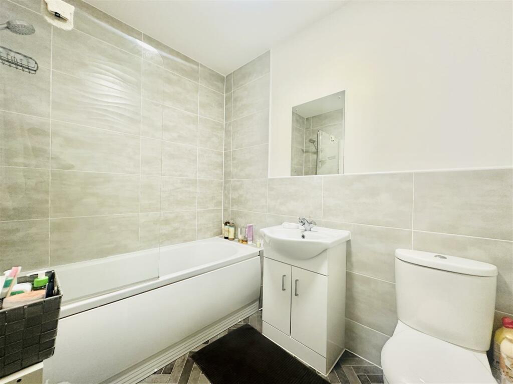 Main Bathroom