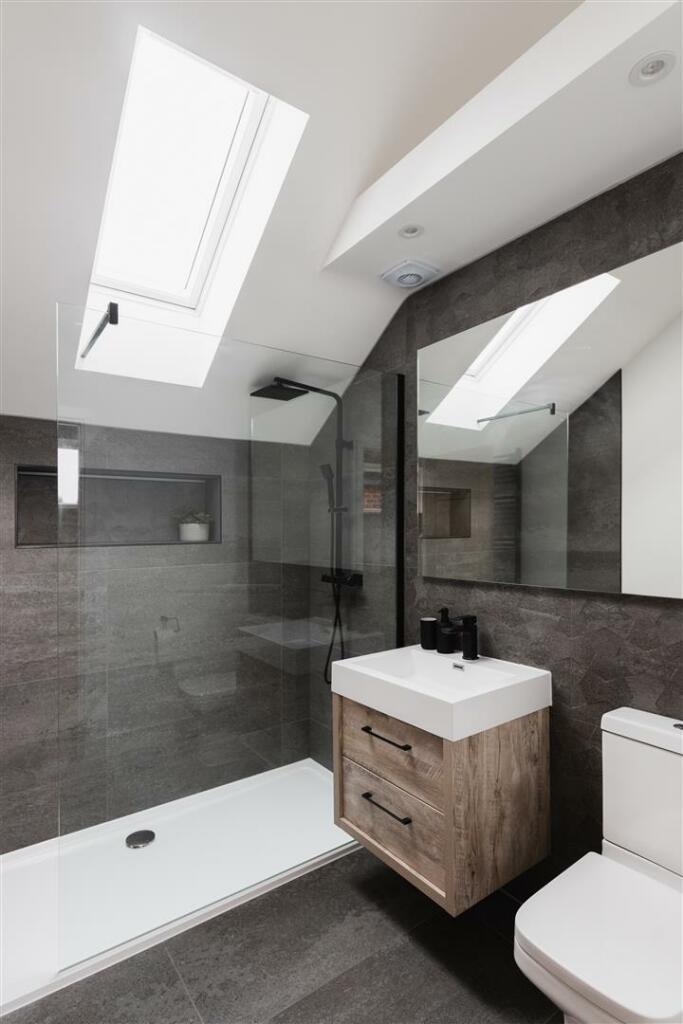 Example En-Suite