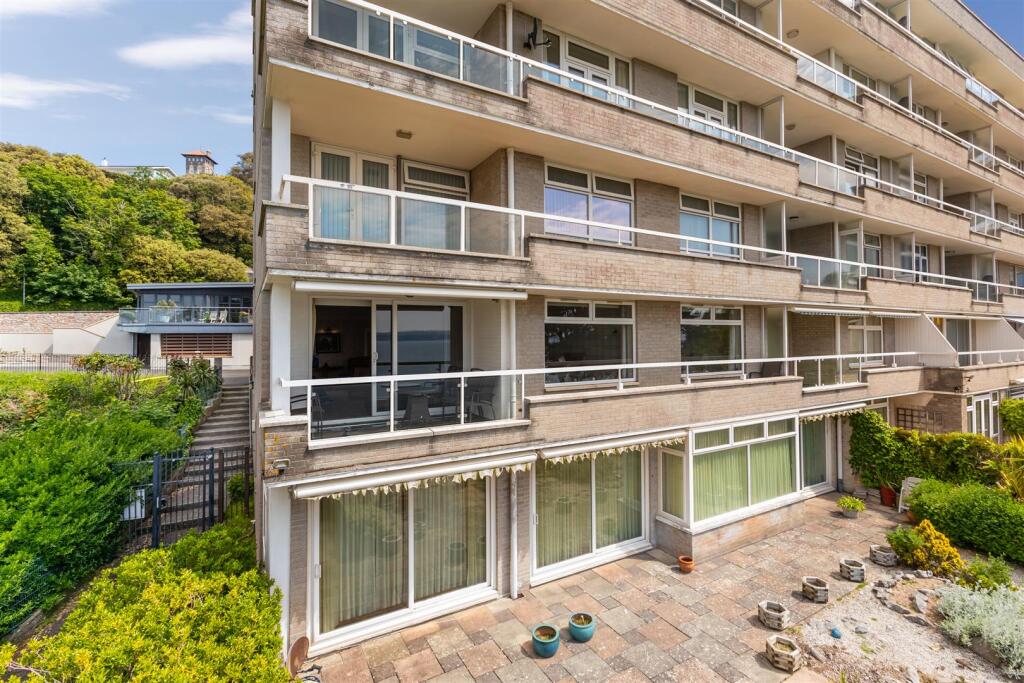 A04 - A Imperial Court, Flat D, Torquay - 250514.j