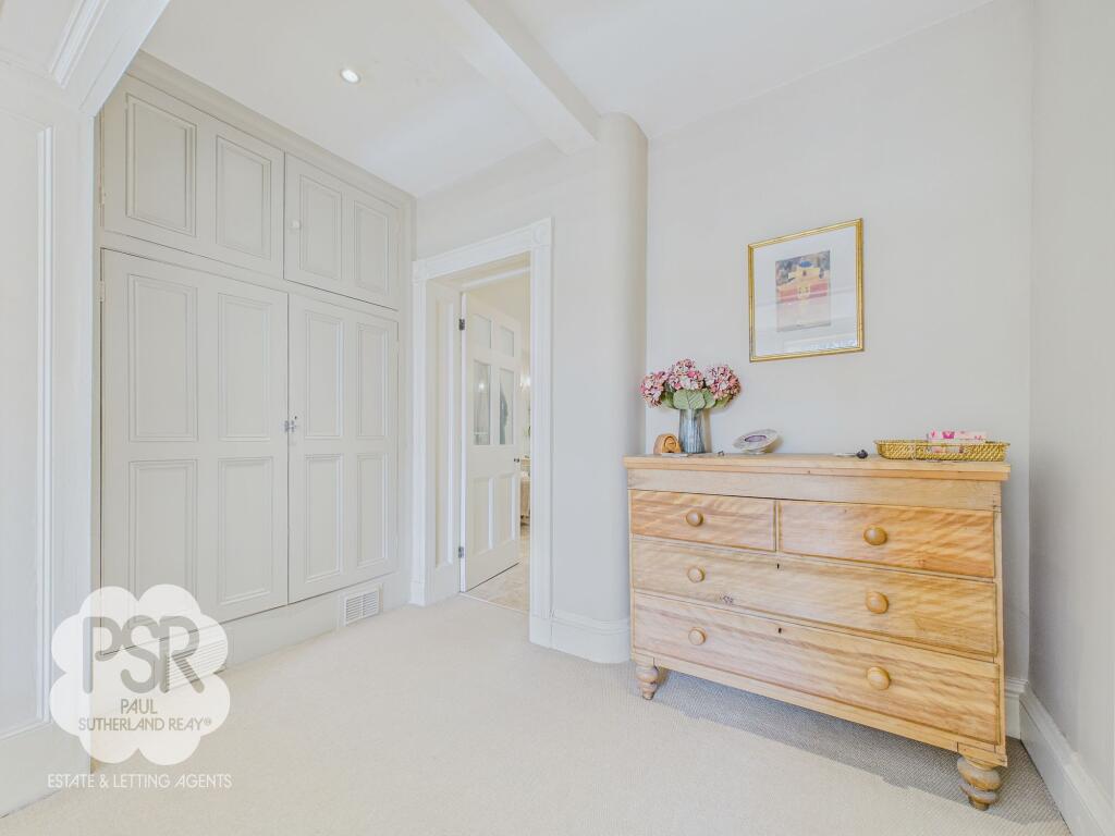 47 - Main Suite Dressing Room