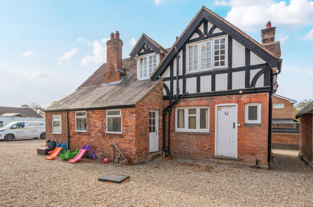 1373297-4-6900a71...